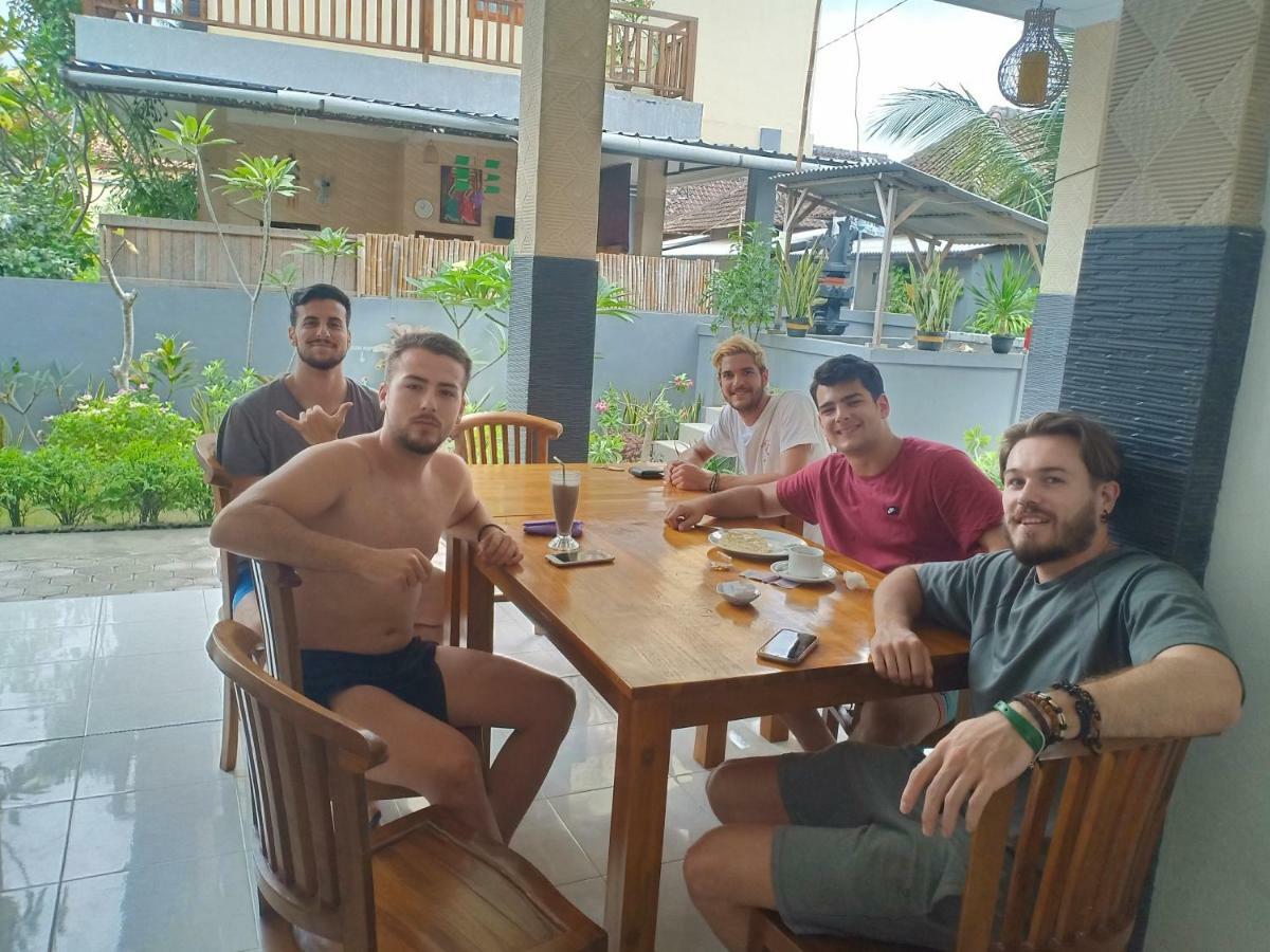 Dwiki Putra Home Stay Nusa Lembongan Zewnętrze zdjęcie