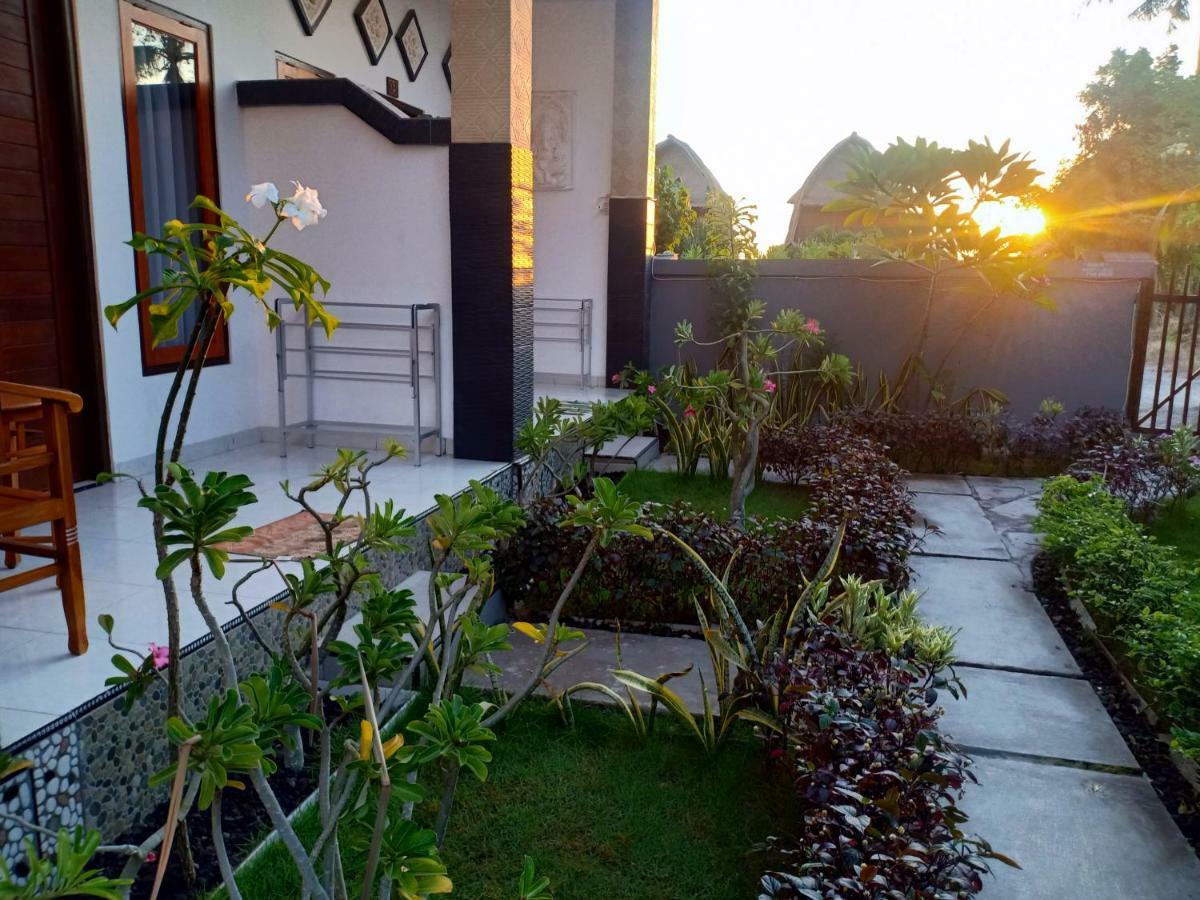 Dwiki Putra Home Stay Nusa Lembongan Zewnętrze zdjęcie
