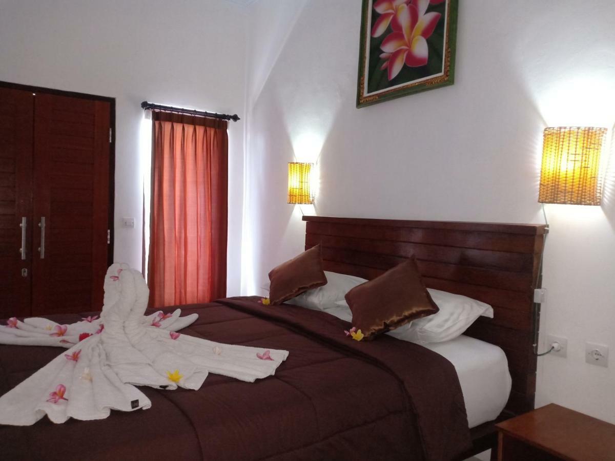 Dwiki Putra Home Stay Nusa Lembongan Zewnętrze zdjęcie